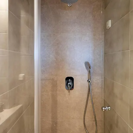 Swiss Отель Науса